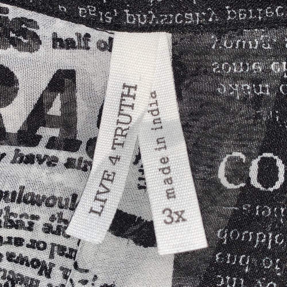 Live 4 Truth NWOT Newspaper Black & White Print Kimono-Cover Long Sleeve Size 3X - Picture 10 of 12
